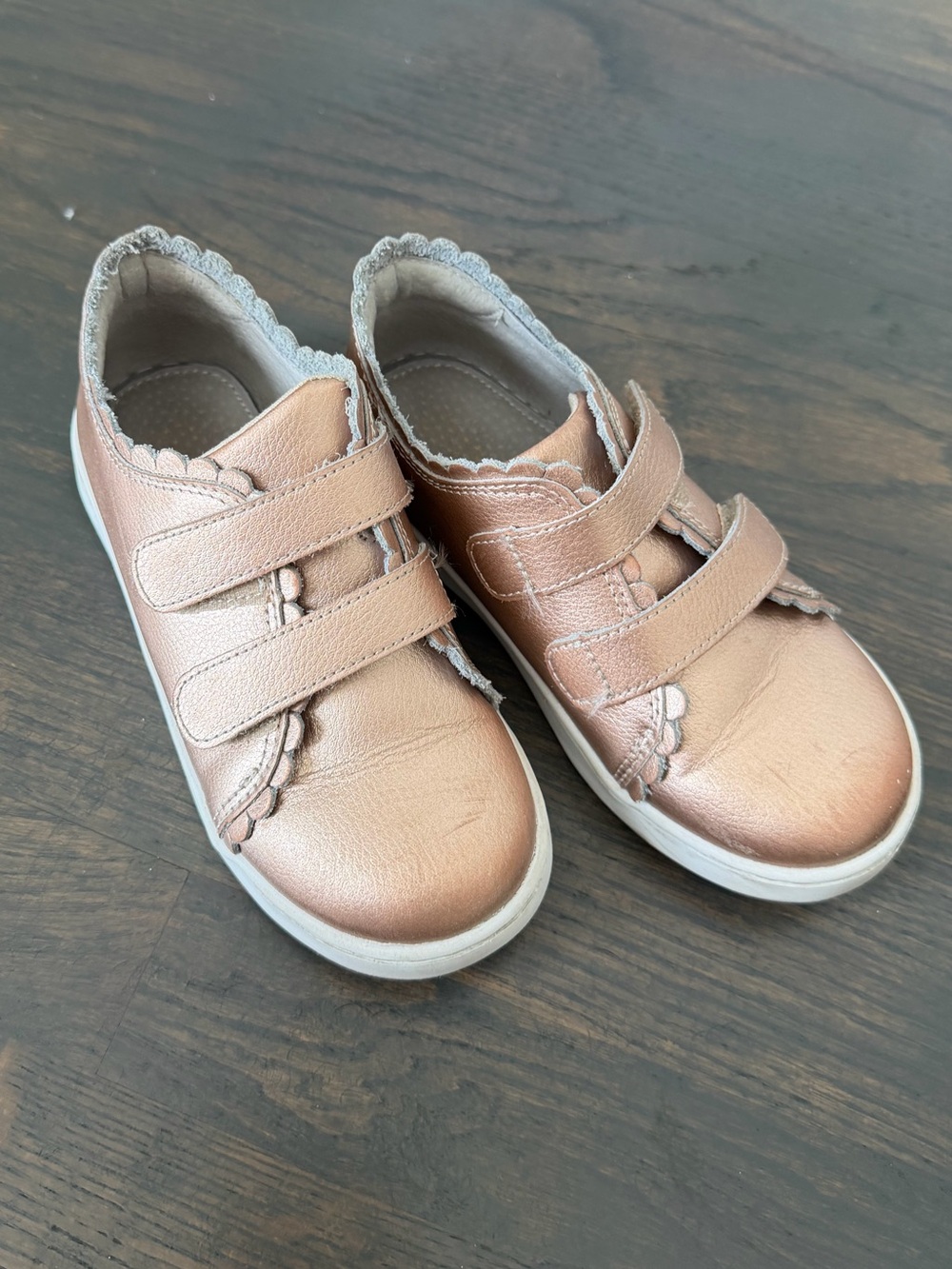 L'amour Caroline Scalloped Sneaker- Rose Gold